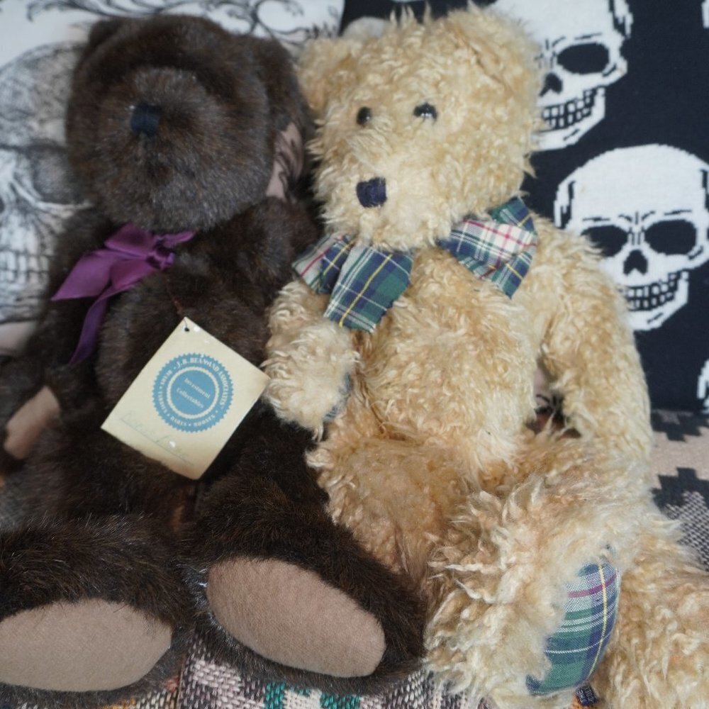 Boyd Bears Vintage Bundle (2) J.B. Beans Series Plush Brown Rufus And Huttin
